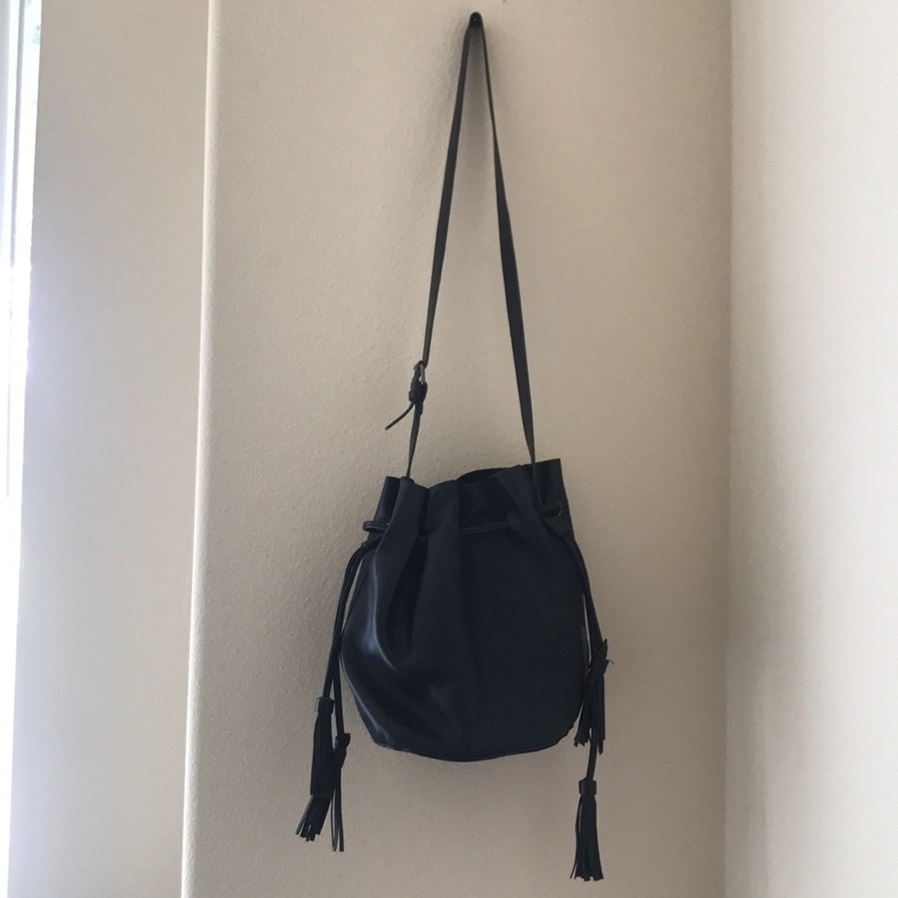 Black bucket purse